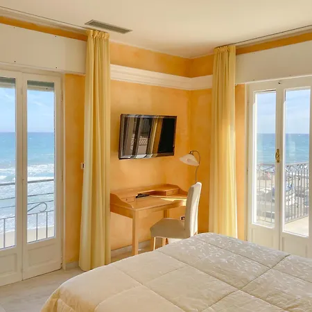 Jasmin Charme 4* Diano Marina