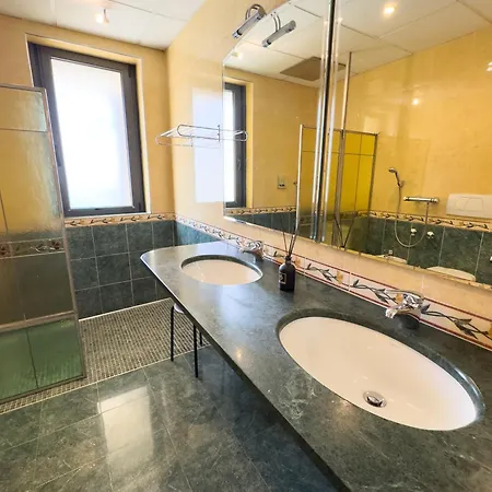 Jasmin Charme Diano Marina