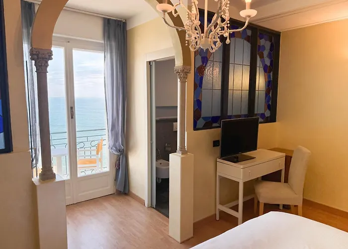 Hotel Jasmin Charme Diano Marina